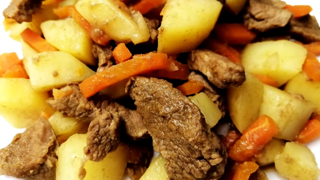 Тушеная говядина с овощами