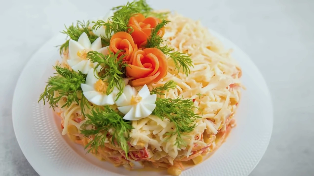 Салат с крабовыми палочками