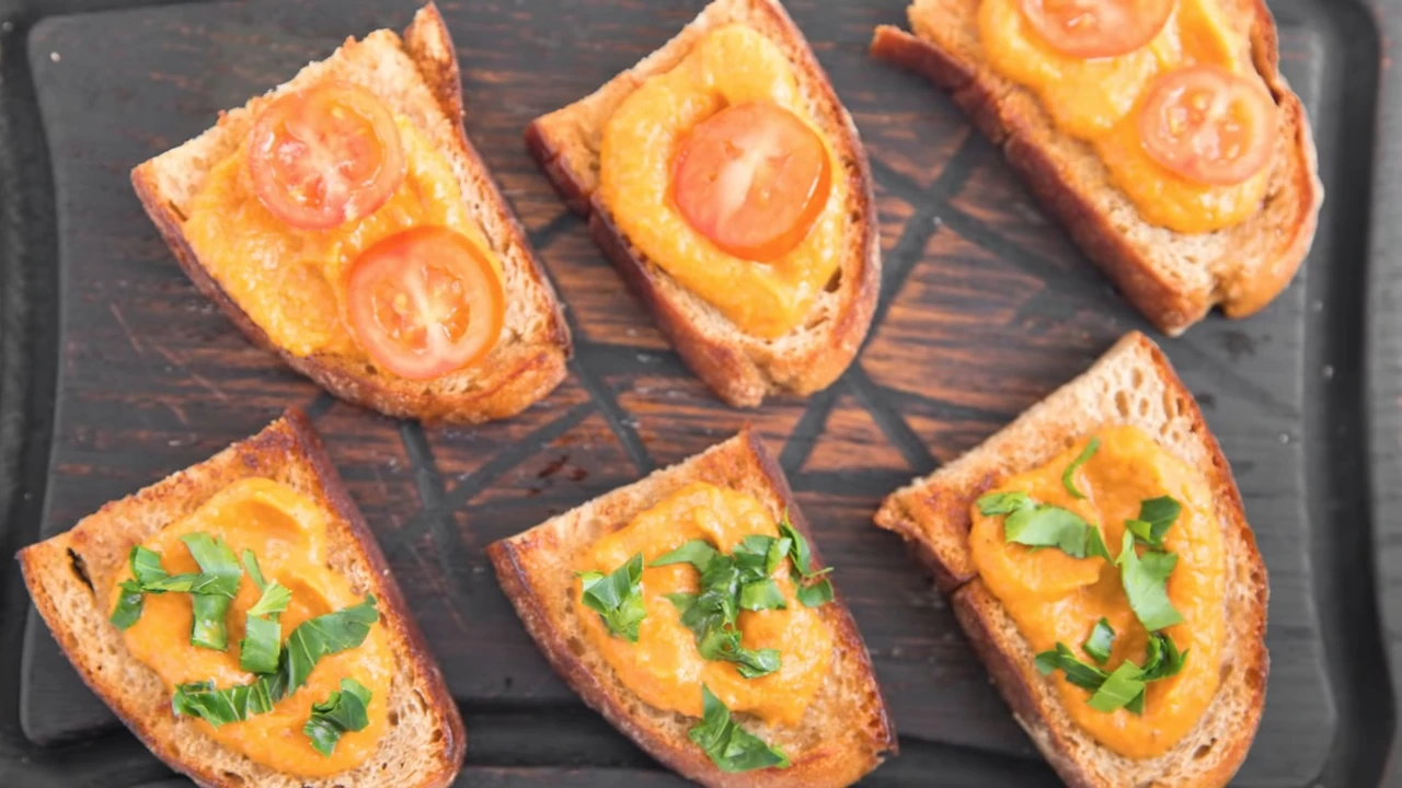 Бутерброды с баклажанной икрой