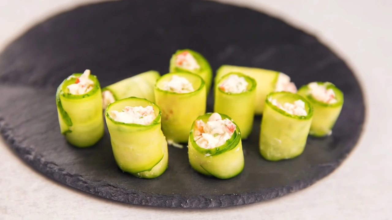 Рулетики из огурцов
