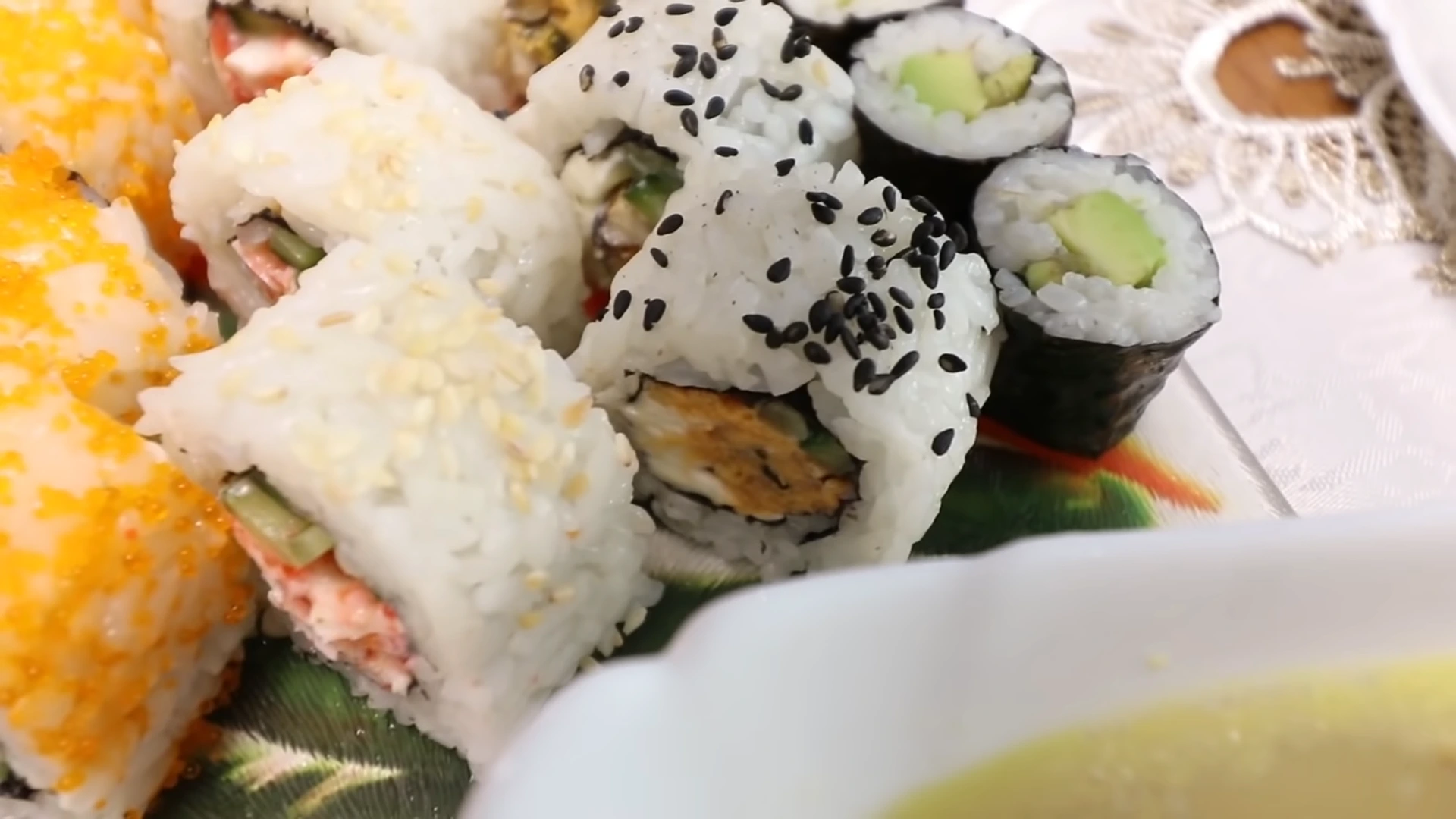 Роллы с угрём