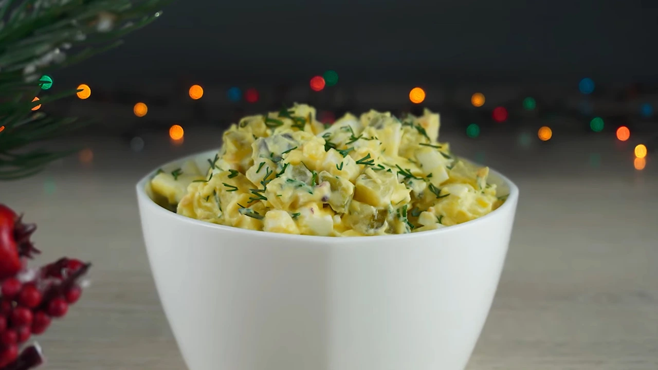 Салат с кальмаром