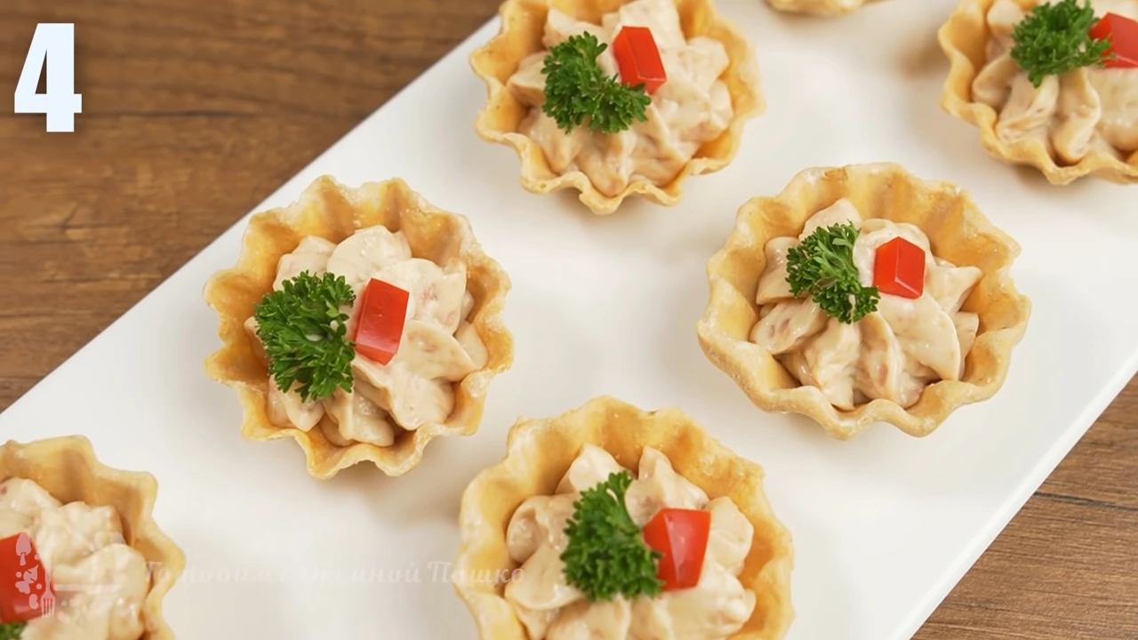 Тарталетки с печенью трески