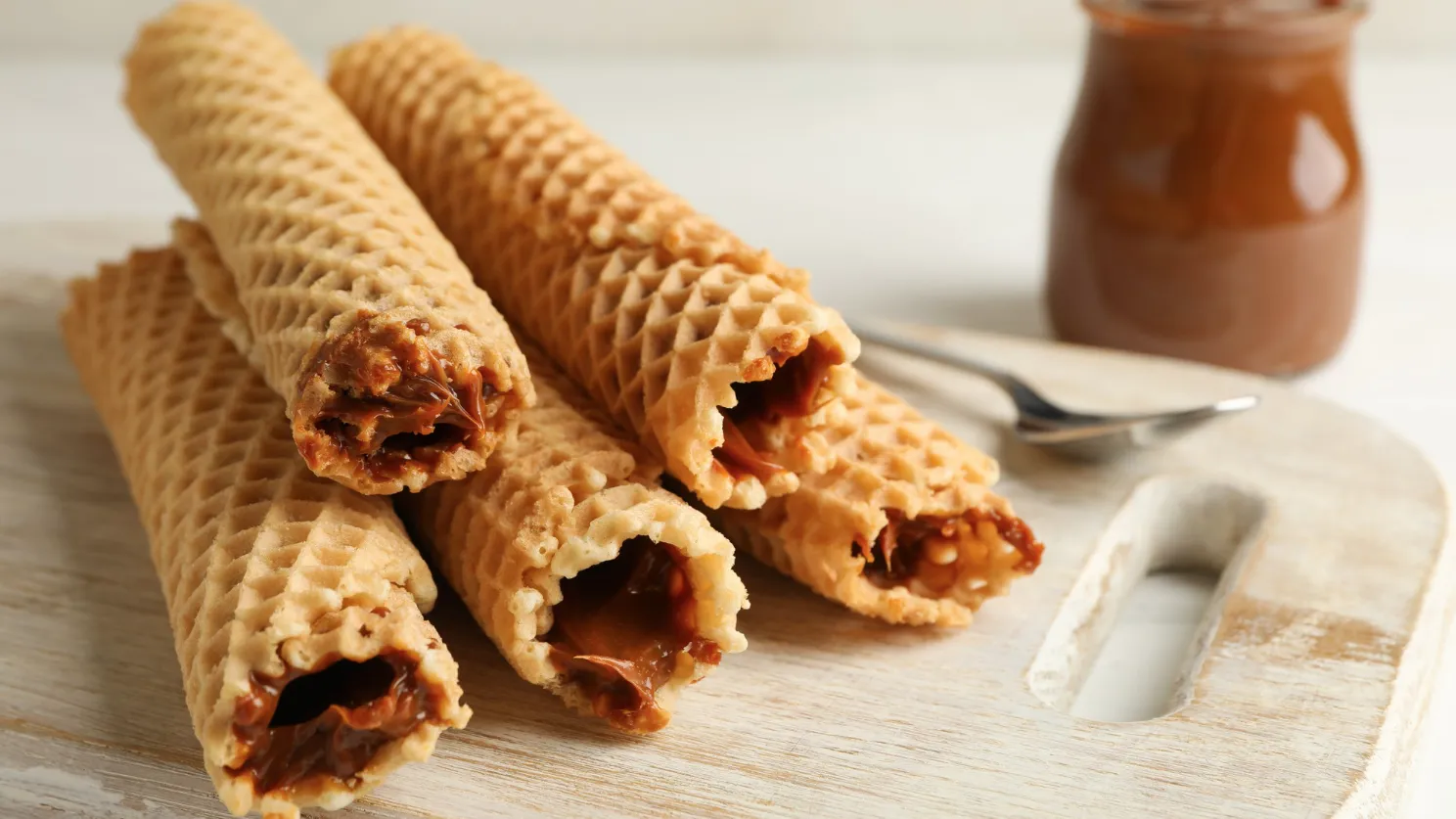 Хрустящие вафли со сгущёнкой